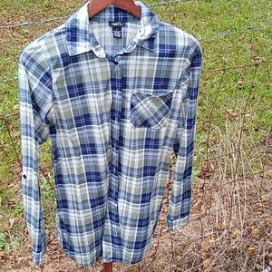 Rue 21 Flannel light weight shirt size small